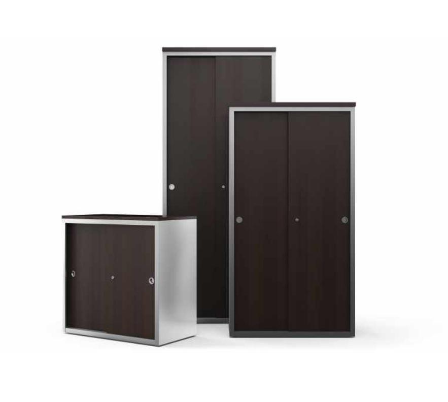 Armário de Portas de Bater (Tampo em Melamina)