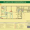 Planta de emergência horizontal de piso, com legendas e instruções gerais de segurança (horizontais) em português e inglês