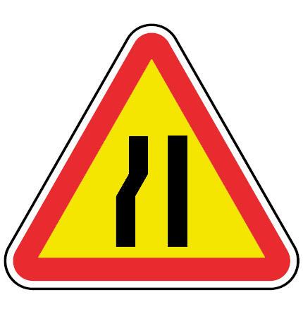 AT8 – Passagem estreita à Esquerda